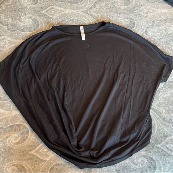 Athleta cropped flowy shirt  - Picture 1 of 4